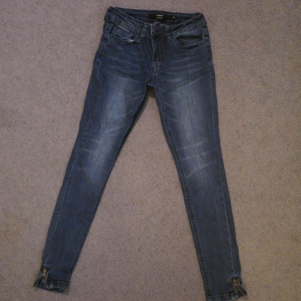 Skinny jeas